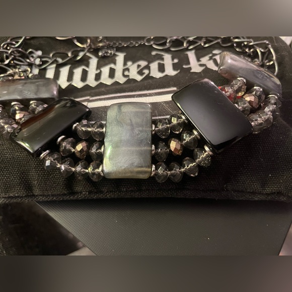 VINTAGE BLACK & SMOKY PEARL GOTHIC GUNPOWDER CHOKER, OS FITS MOST - Picture 4 of 4